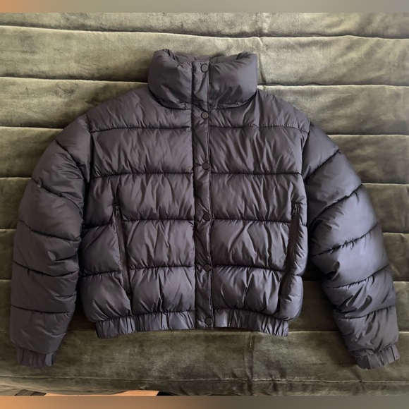 ALO Yoga Aspen Love Puffer Jacket NWOT - Picture 3 of 9